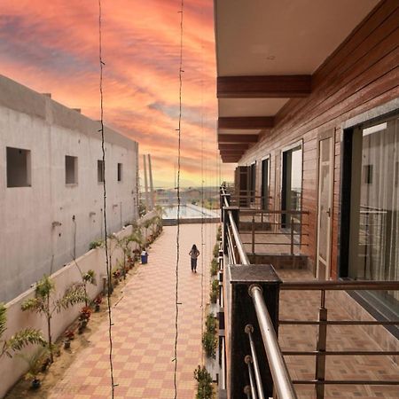 Sea Queen Beach Resort On Beach !! Couple Friendly Family Resort !! Mandarmani Exterior photo