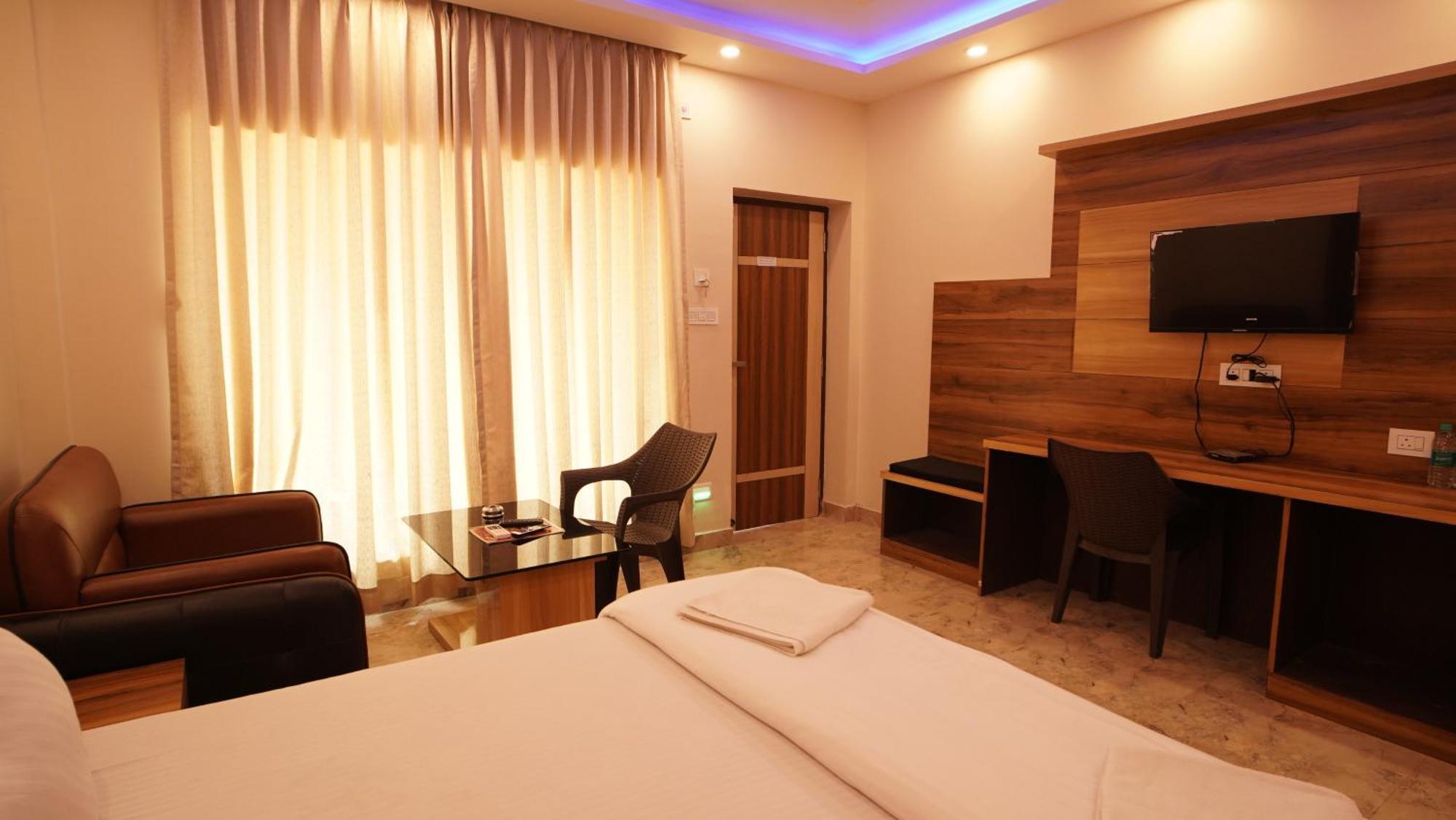 Sea Queen Beach Resort On Beach !! Couple Friendly Family Resort !! Mandarmani Exterior photo