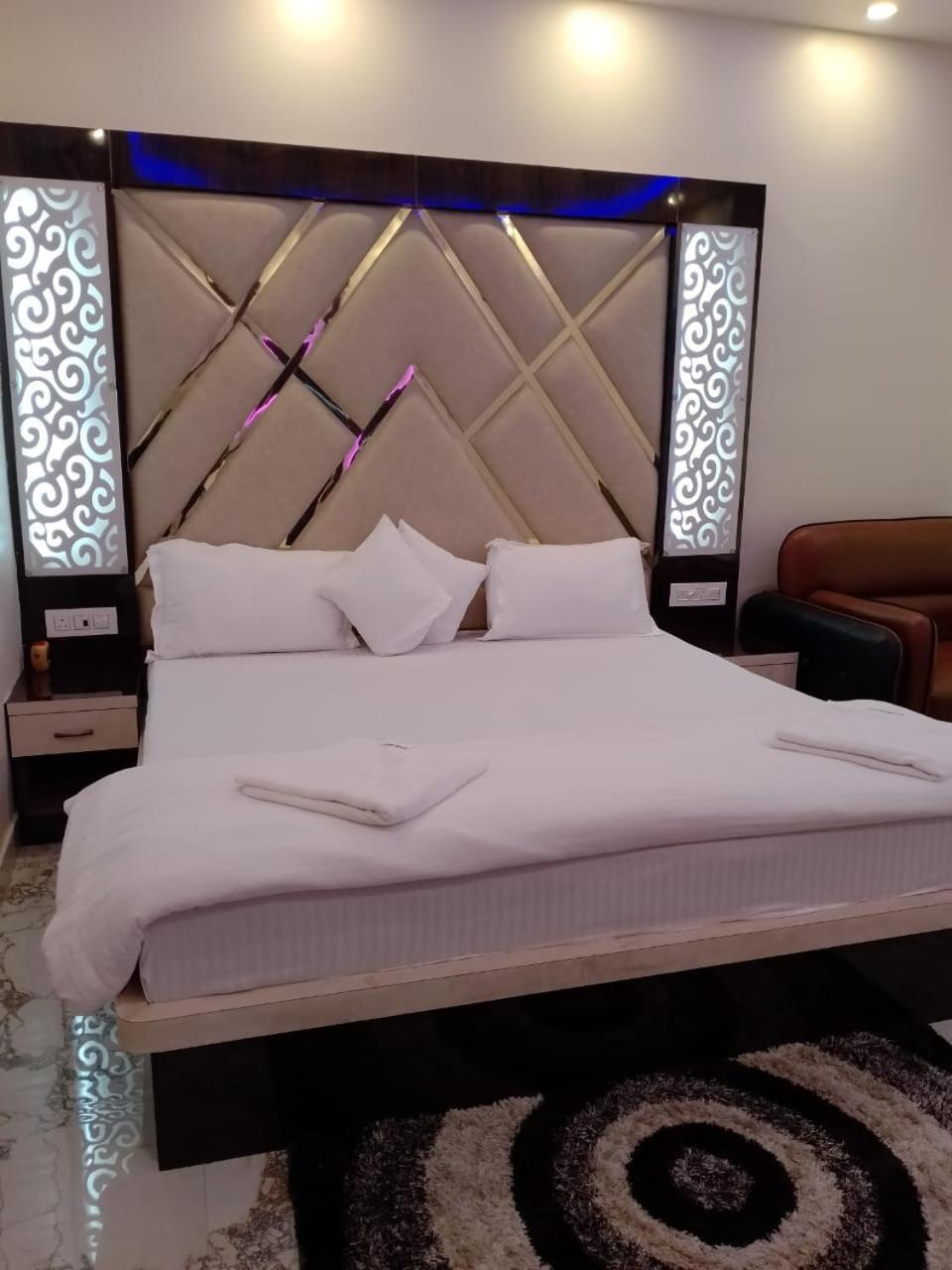 Sea Queen Beach Resort On Beach !! Couple Friendly Family Resort !! Mandarmani Exterior photo